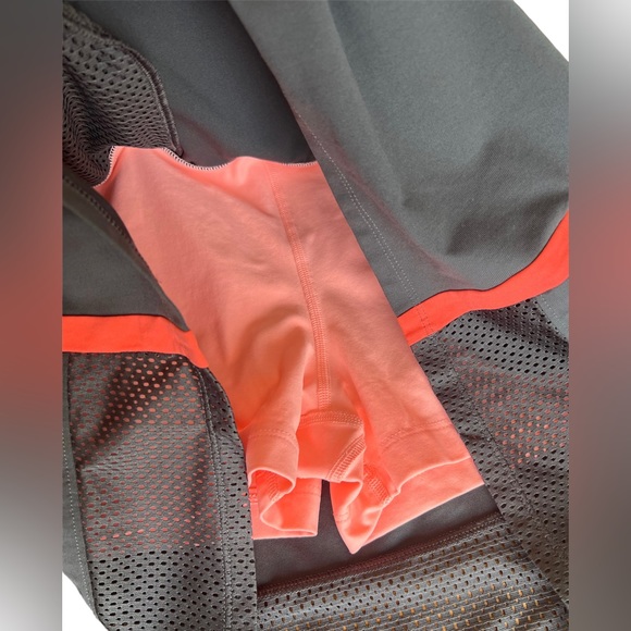 Under Armour Skort Grey NWT Golf Tennis Athletic Wear - Picture 3 of 7